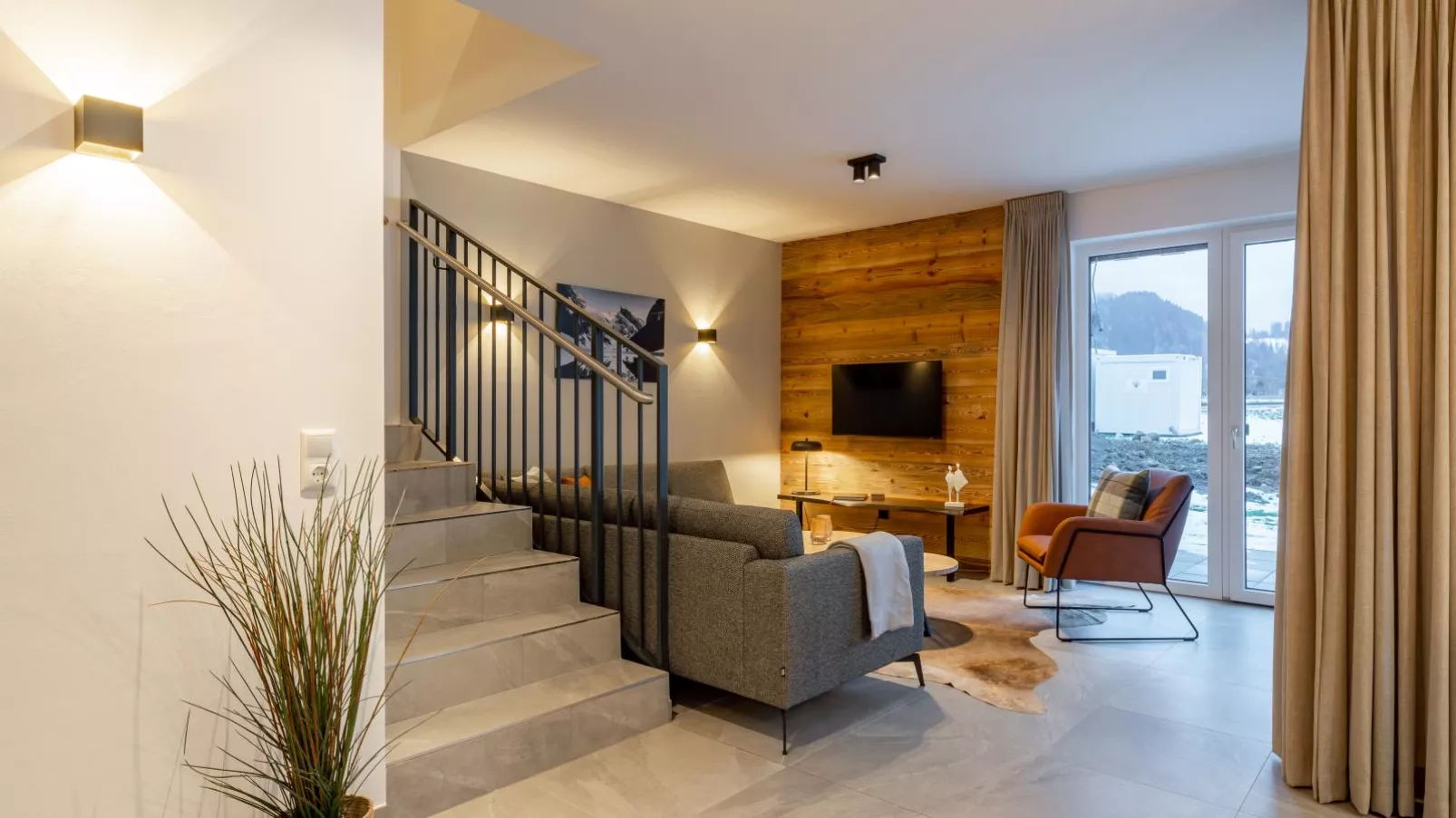 Mountain Chalet Chapeau-Living room