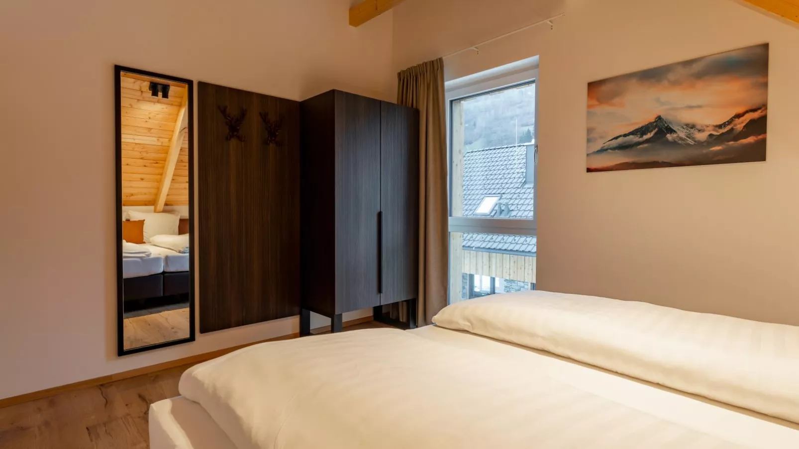 Mountain Chalet Chapeau-Bedroom