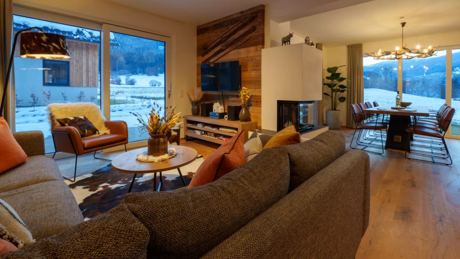 Mountain Vista-Living room