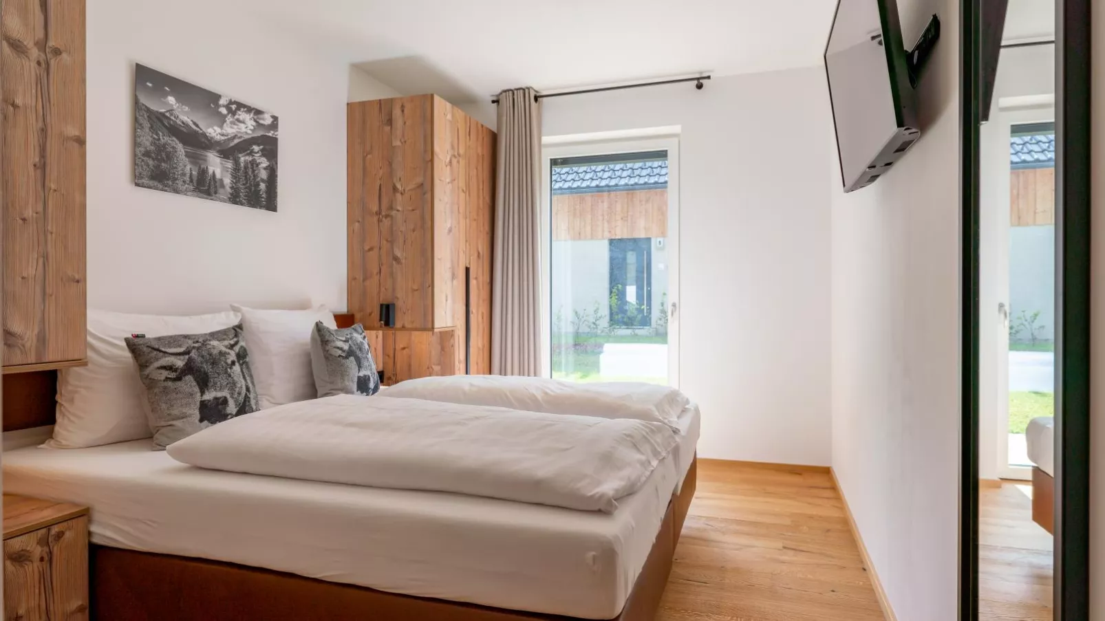 Mountain Vista-Bedroom
