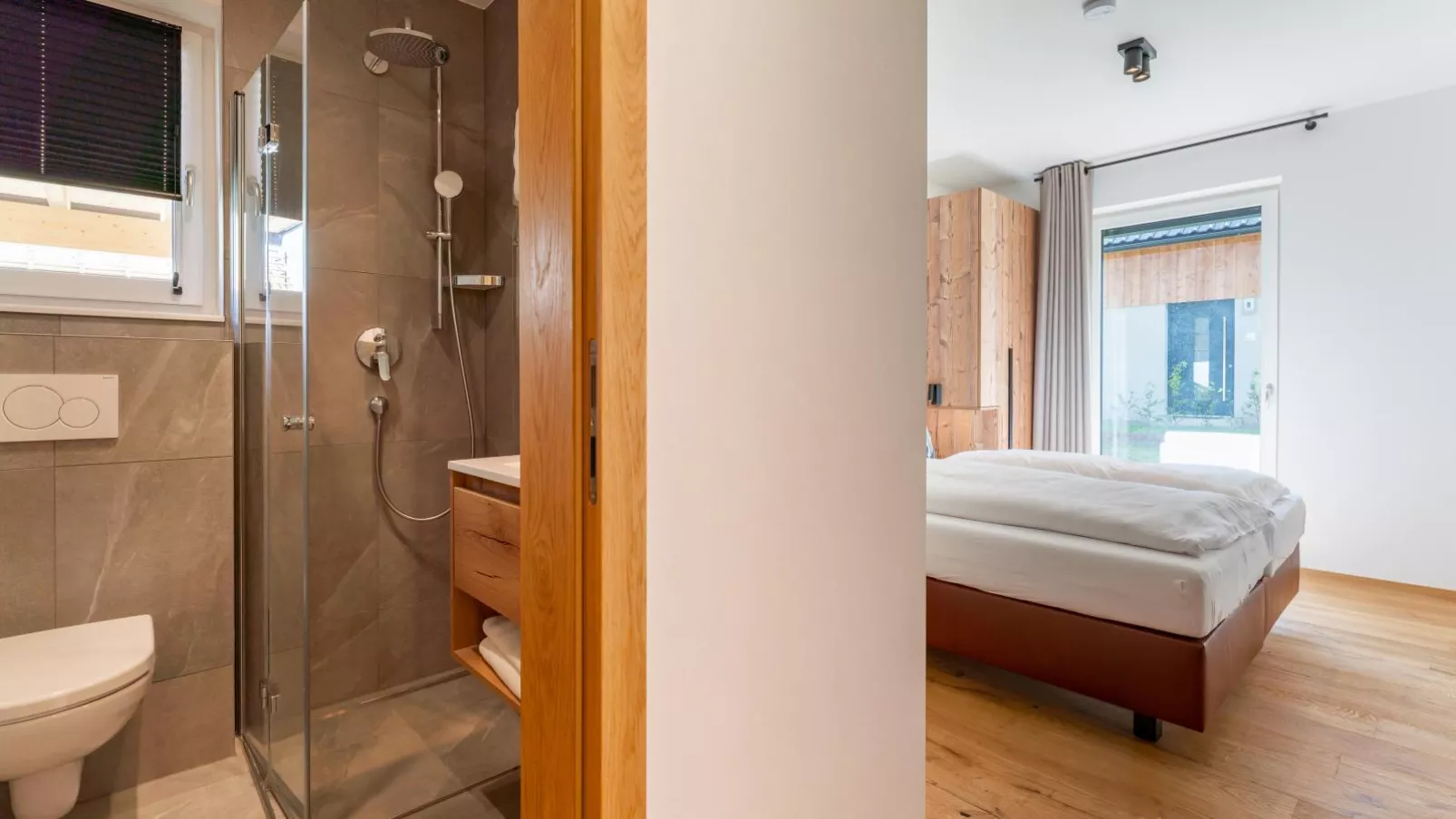 Mountain Vista-Bathroom