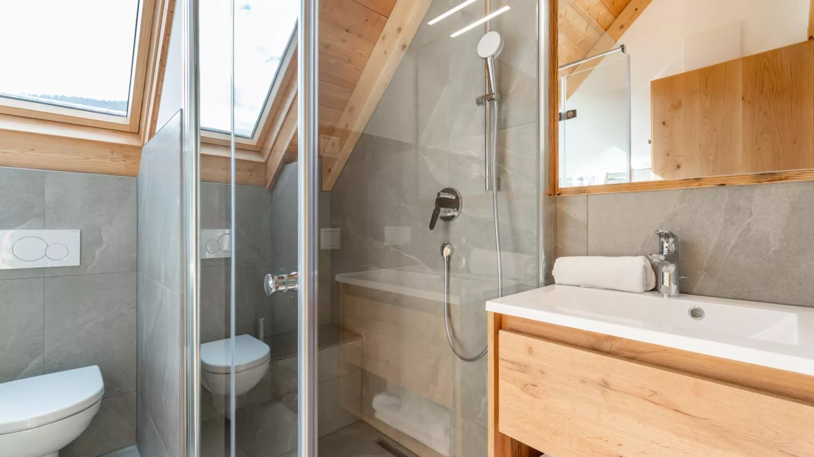 Mountain Vista-Bathroom