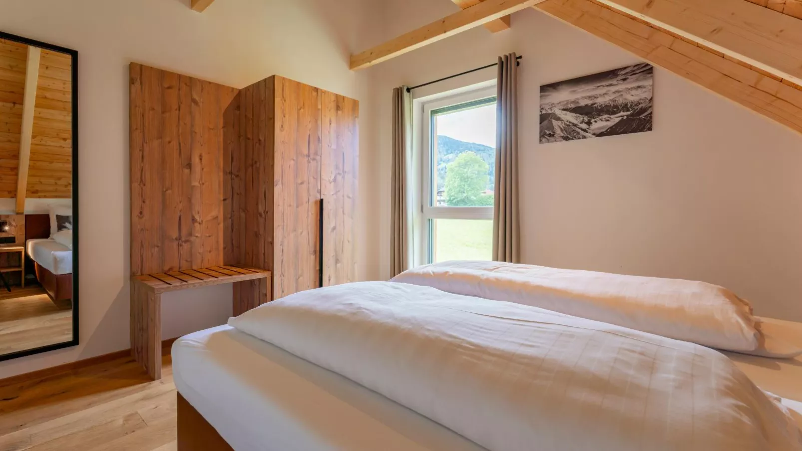 Mountain Vista-Bedroom