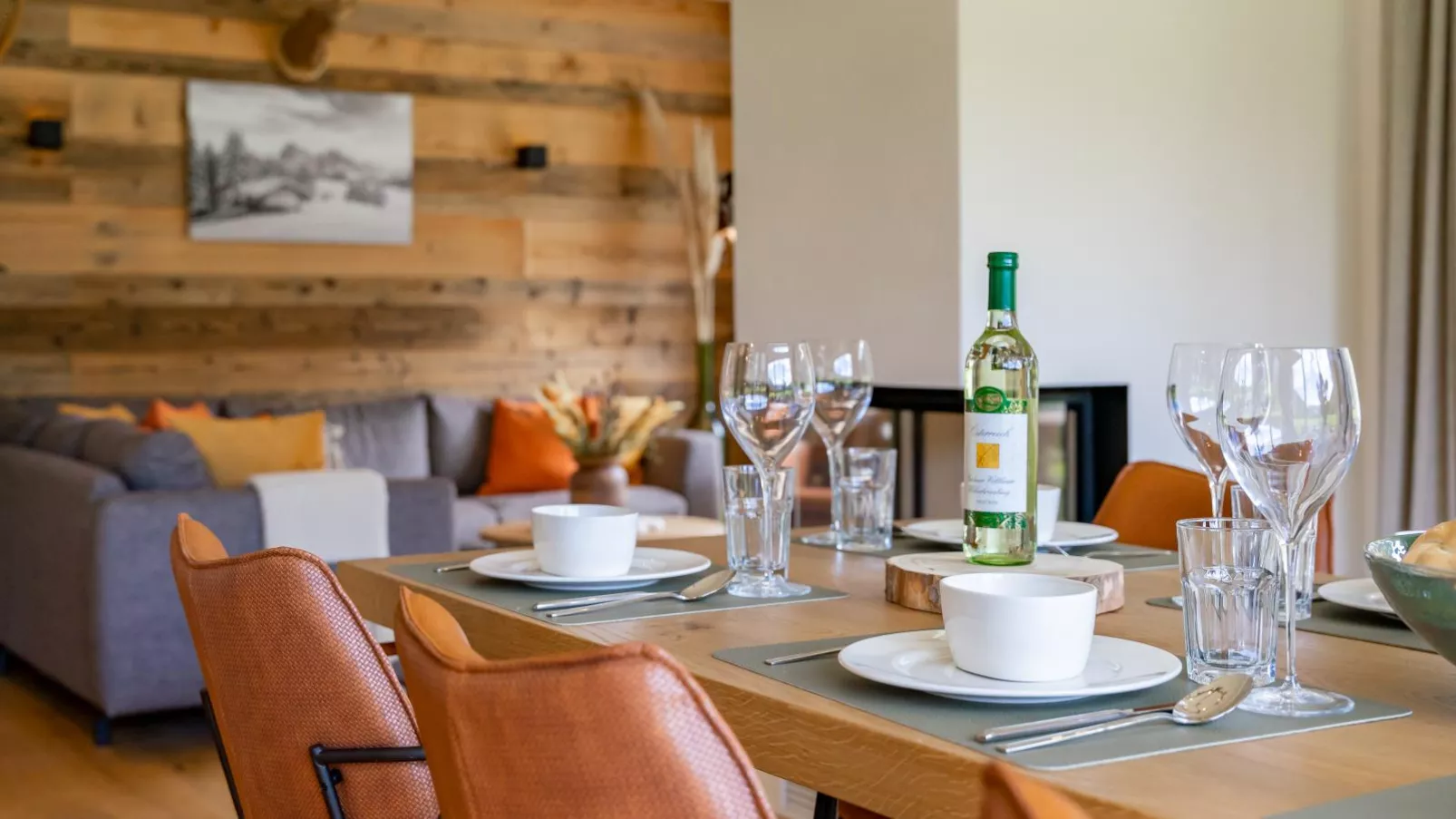 Mountain Vista-Dining room