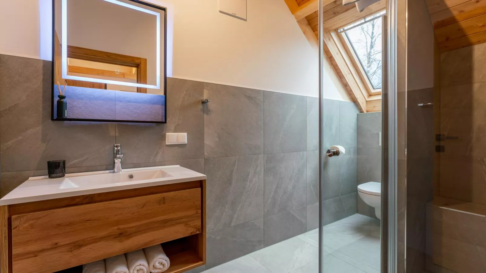 Mountain Chalet Luxx-Bathroom