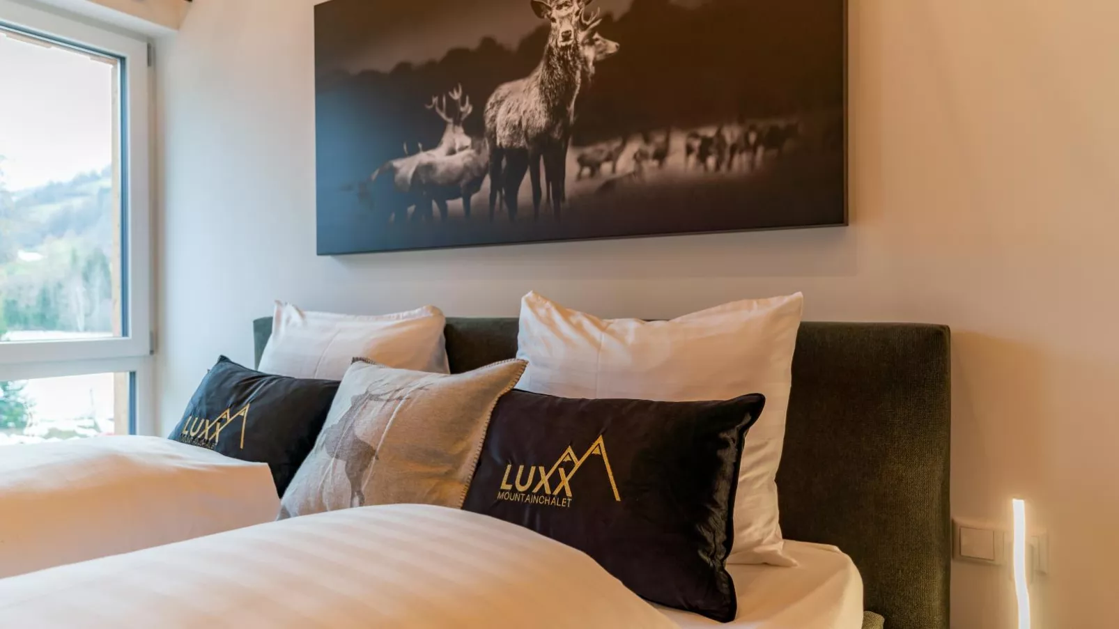 Mountain Chalet Luxx-Bedroom