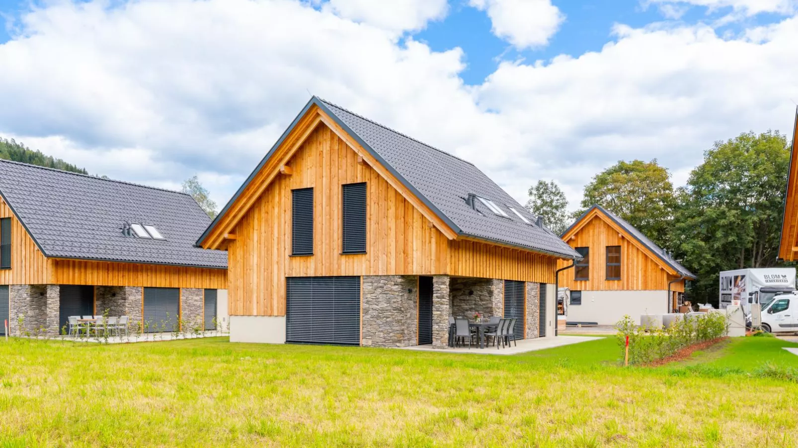 Mountain Chalet Bergfreund-Exterior summer