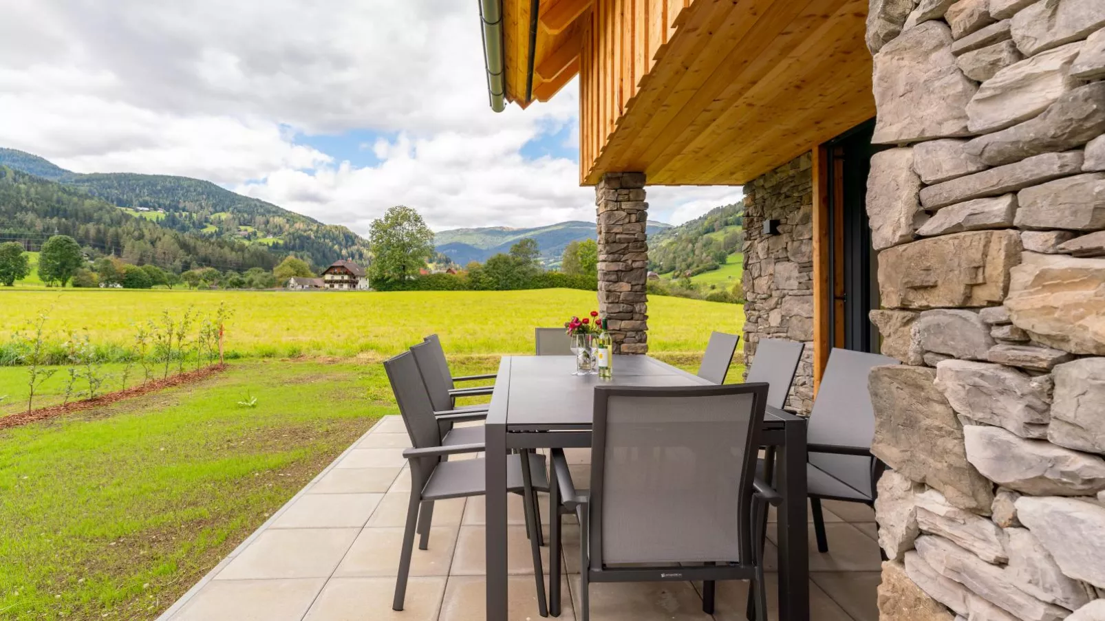Mountain Chalet Bergfreund-Terrace balcony