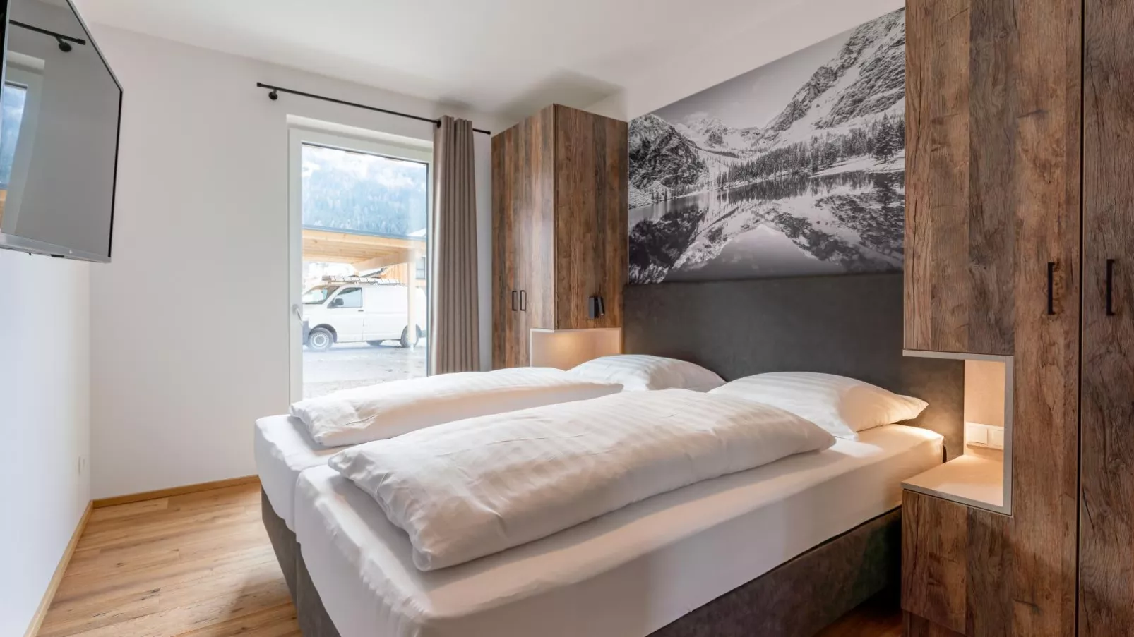 Mountain Chalet Dahoam-Bedroom