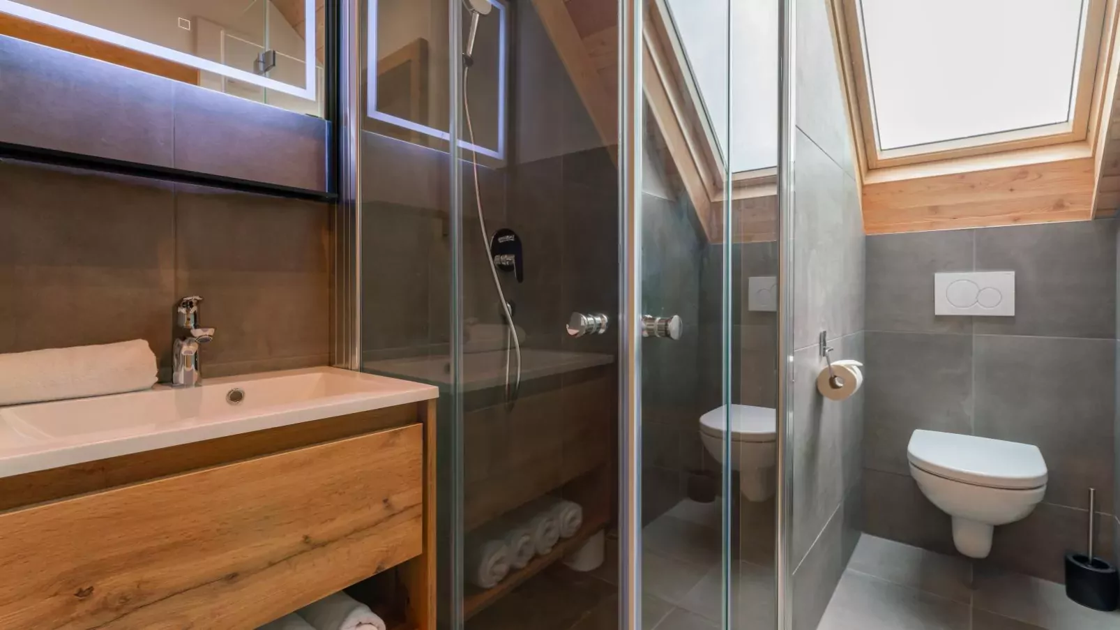 Mountain Chalet Dahoam-Bathroom