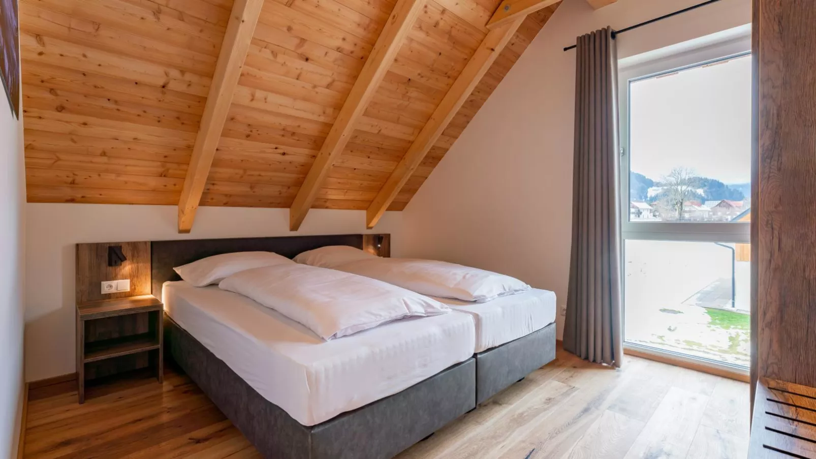 Mountain Chalet Dahoam-Bedroom