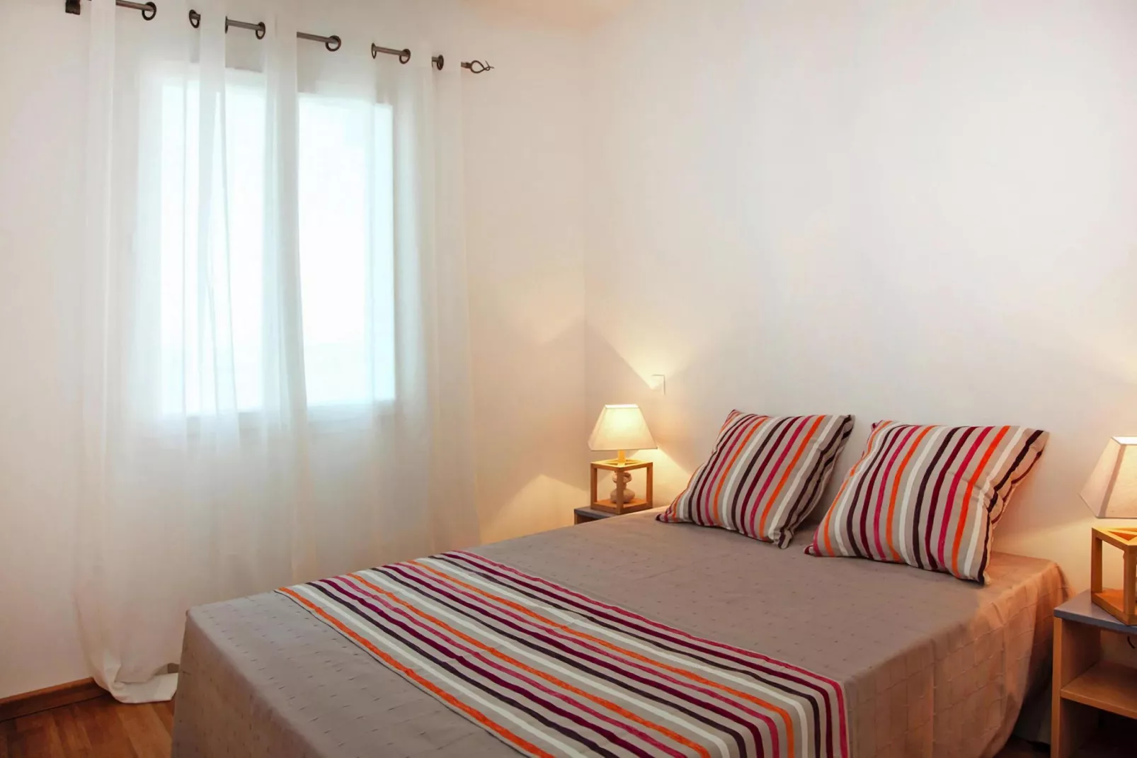 Villa Tyrrenia Rogliano / T3 Terrasse - de 52 m2 à 72 m2 - VUE CAP-Bedroom
