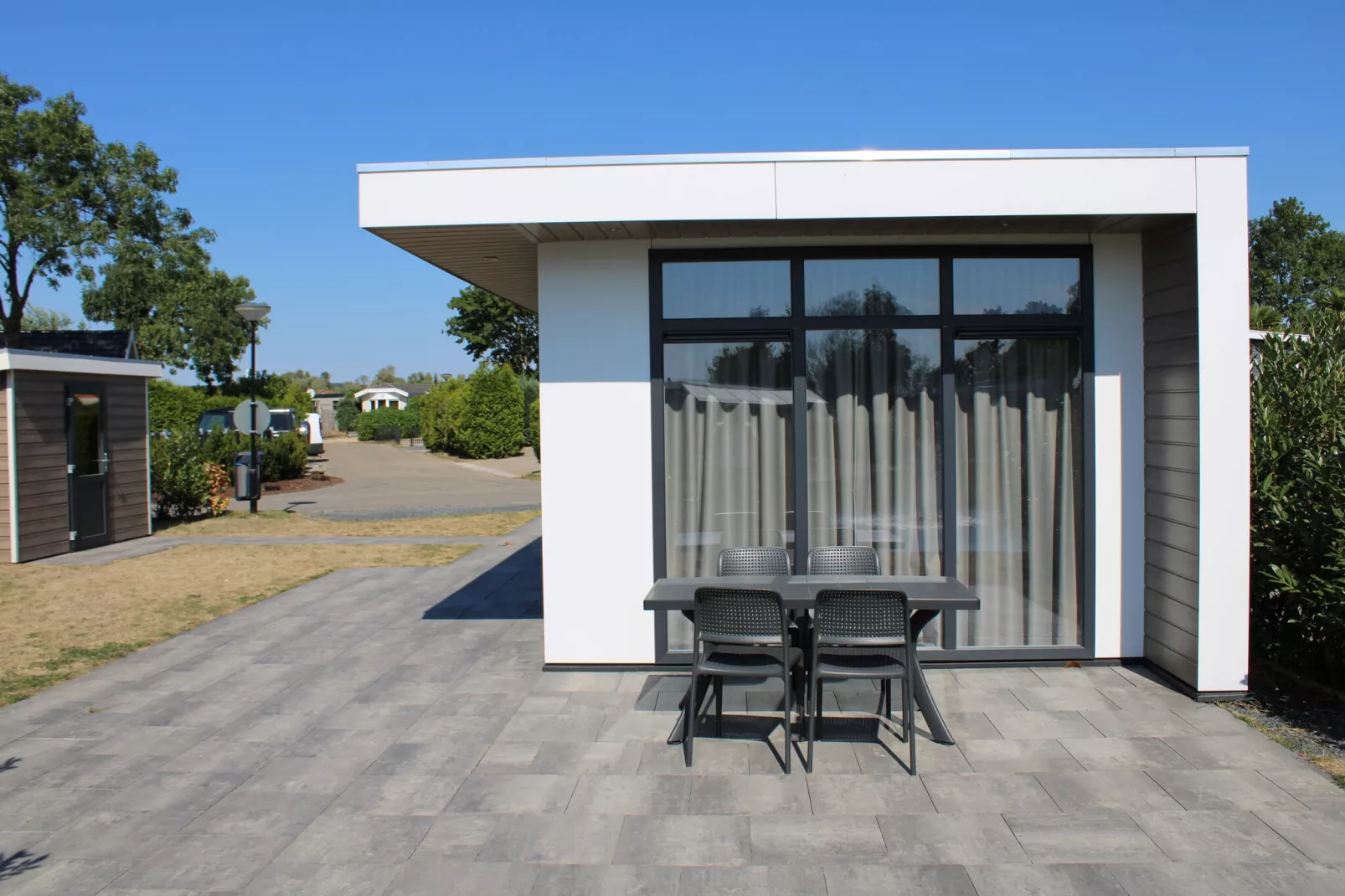 Recreatiepark Rhederlaagse Meren 8-Exterior summer