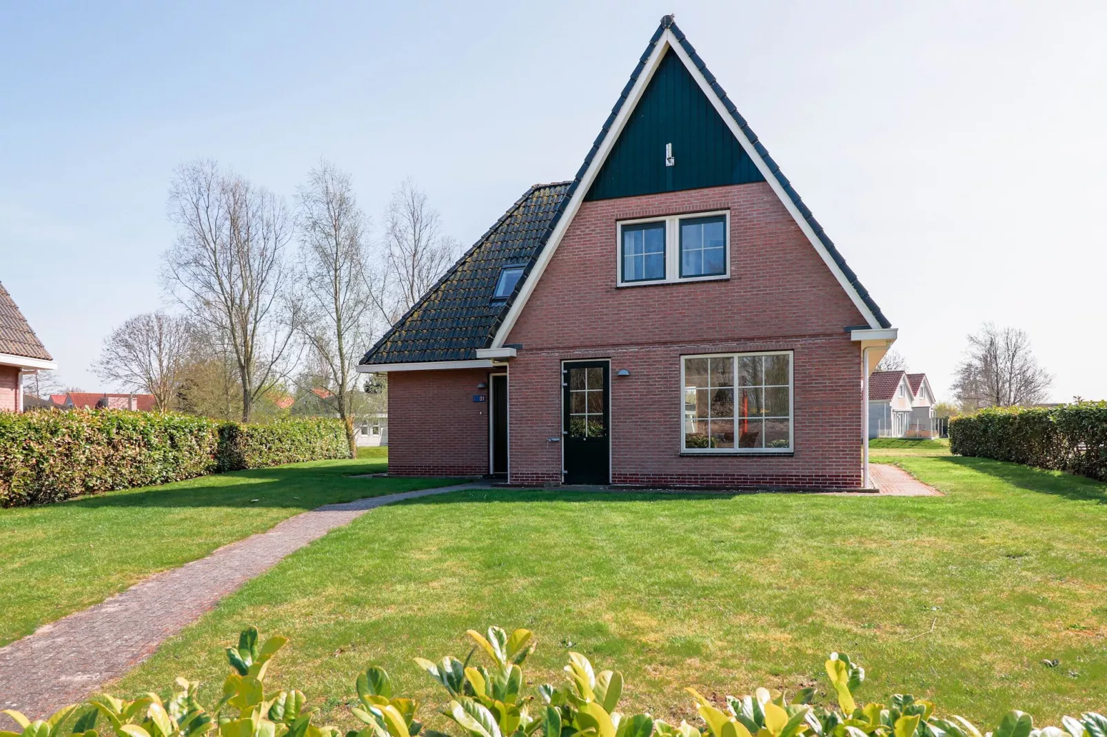 Beach Resort Makkum 32-Gardens summer