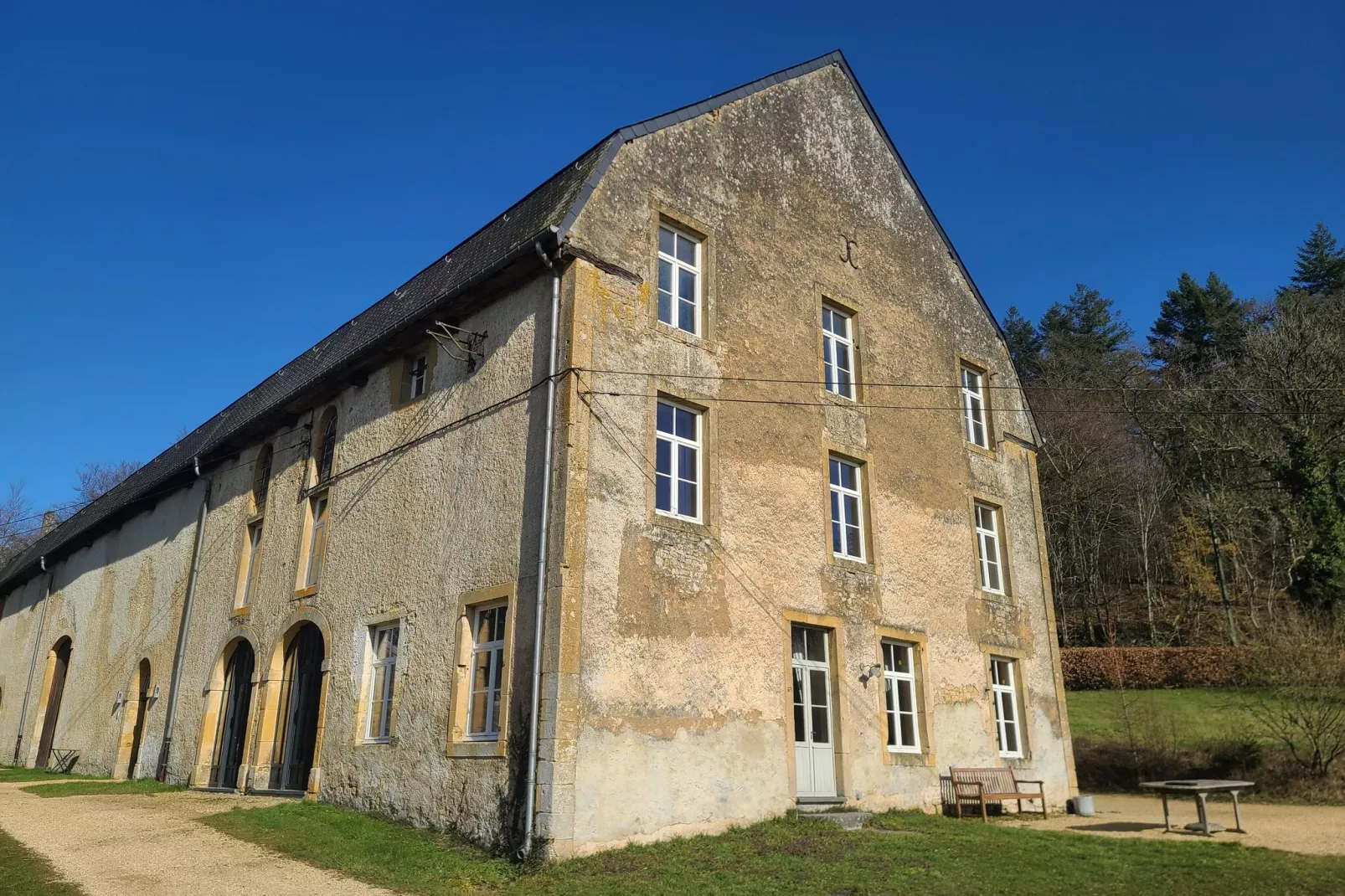 Forges d'Orval-Exterior summer