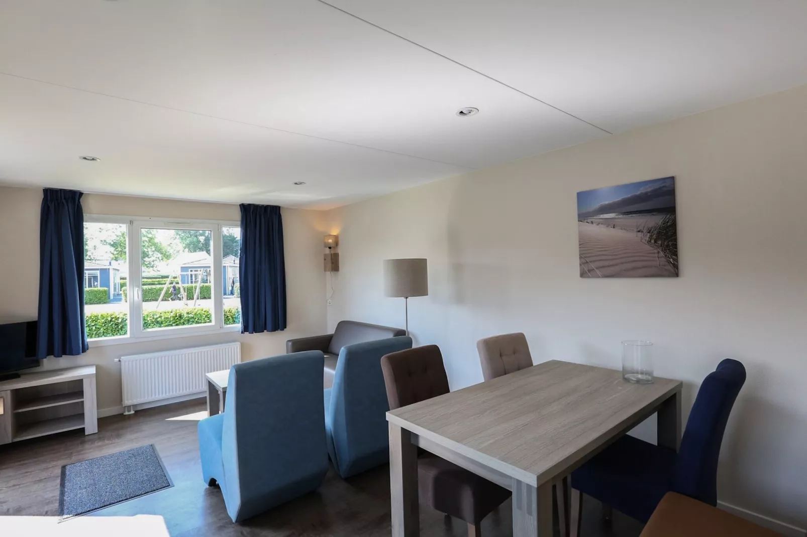 Recreatiepark Rhederlaagse Meren 17-Living room