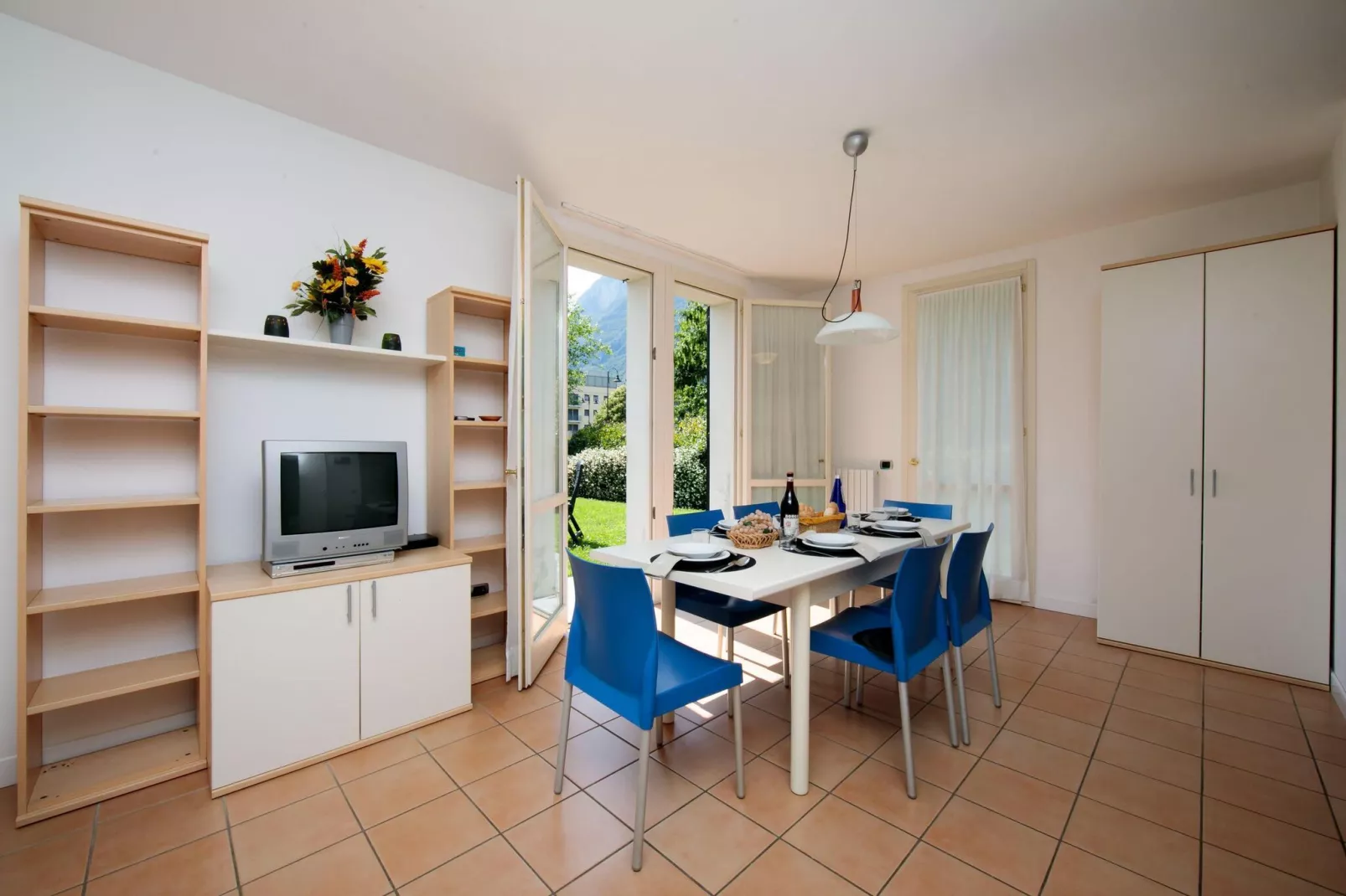 Residence Porto Letizia Porlezza - Palace 1-room 4 pax Lake View Deluxe P1LD4 8206-Living room