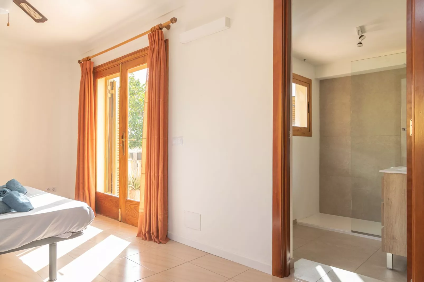 Can Tibela-Bathroom