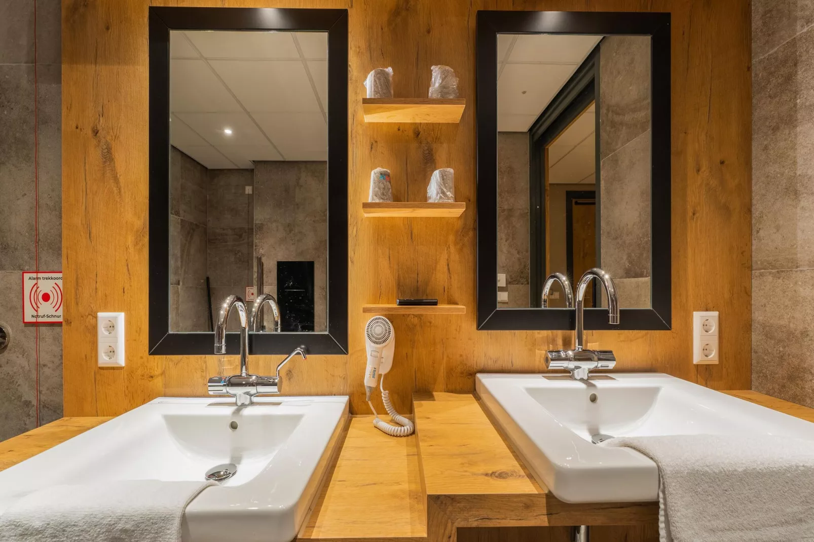 Apartments De Egmonden Egmond aan Zee-4 P-Badezimmer