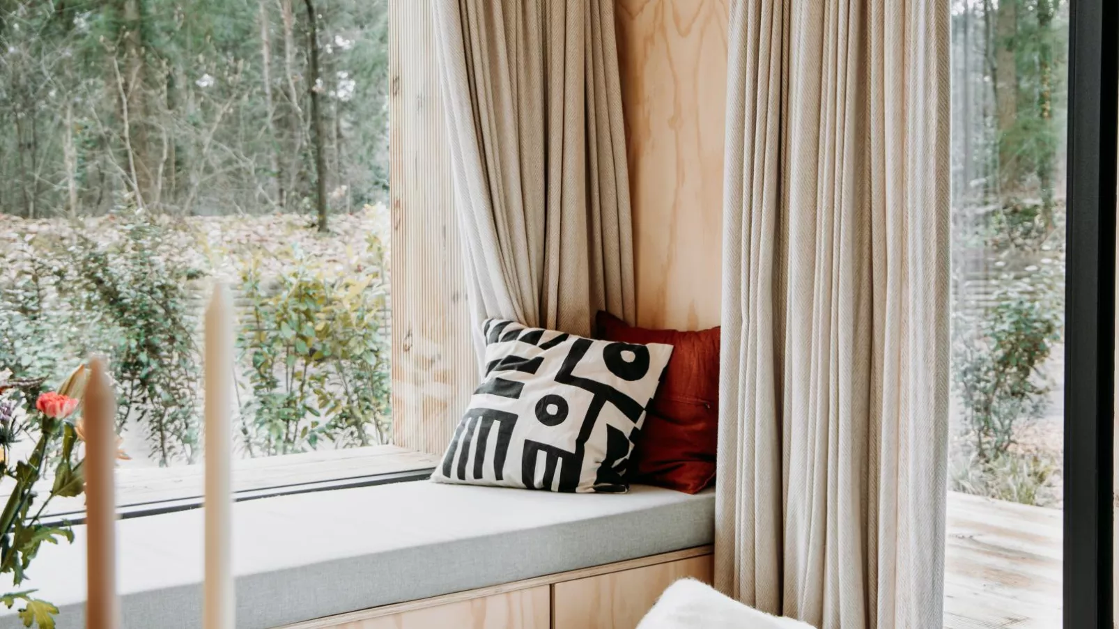 TED Tiny House-Living room