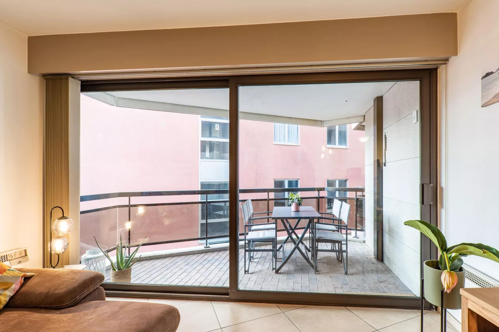 Central Place-Living room