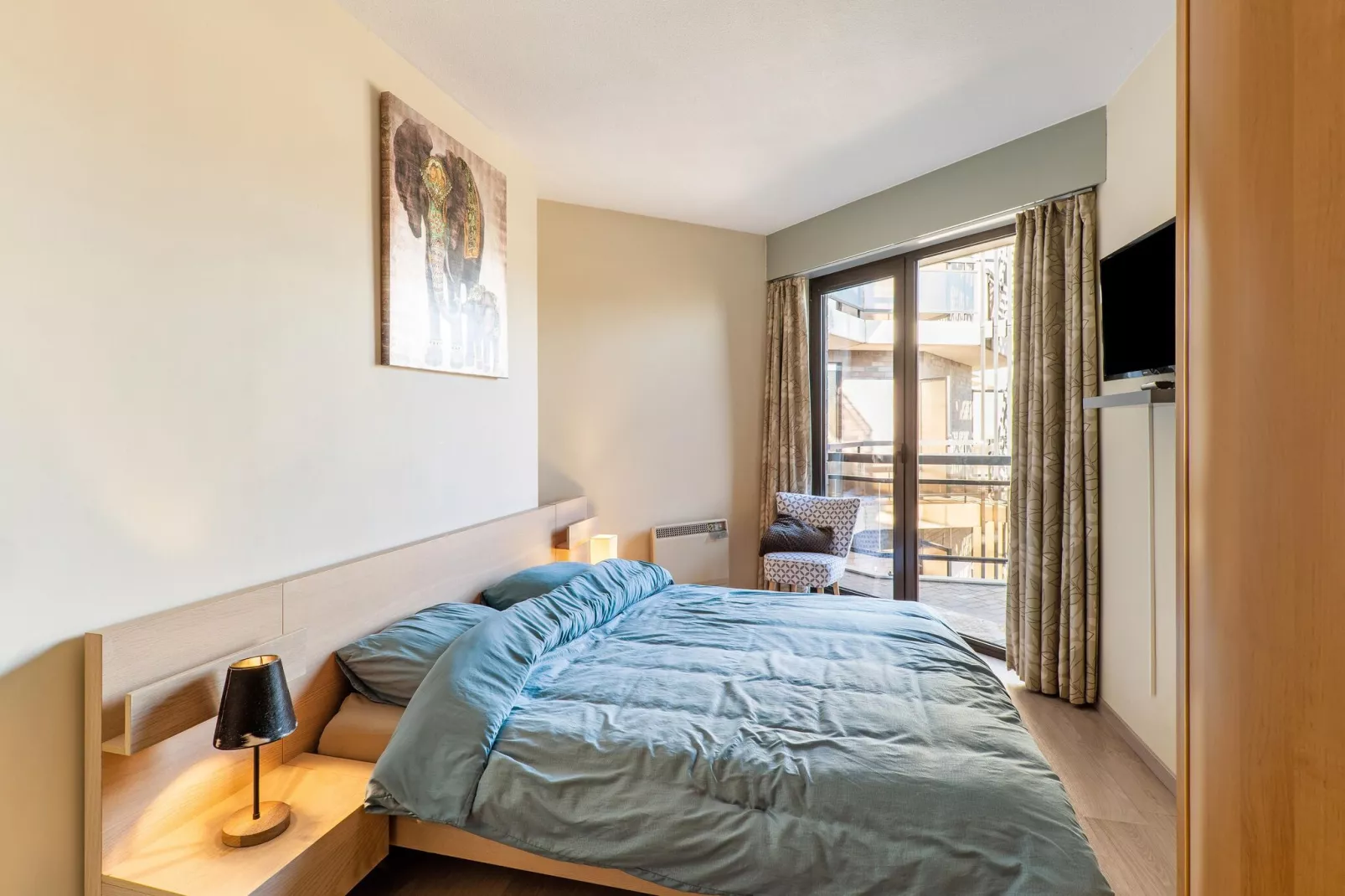 Central Place-Bedroom