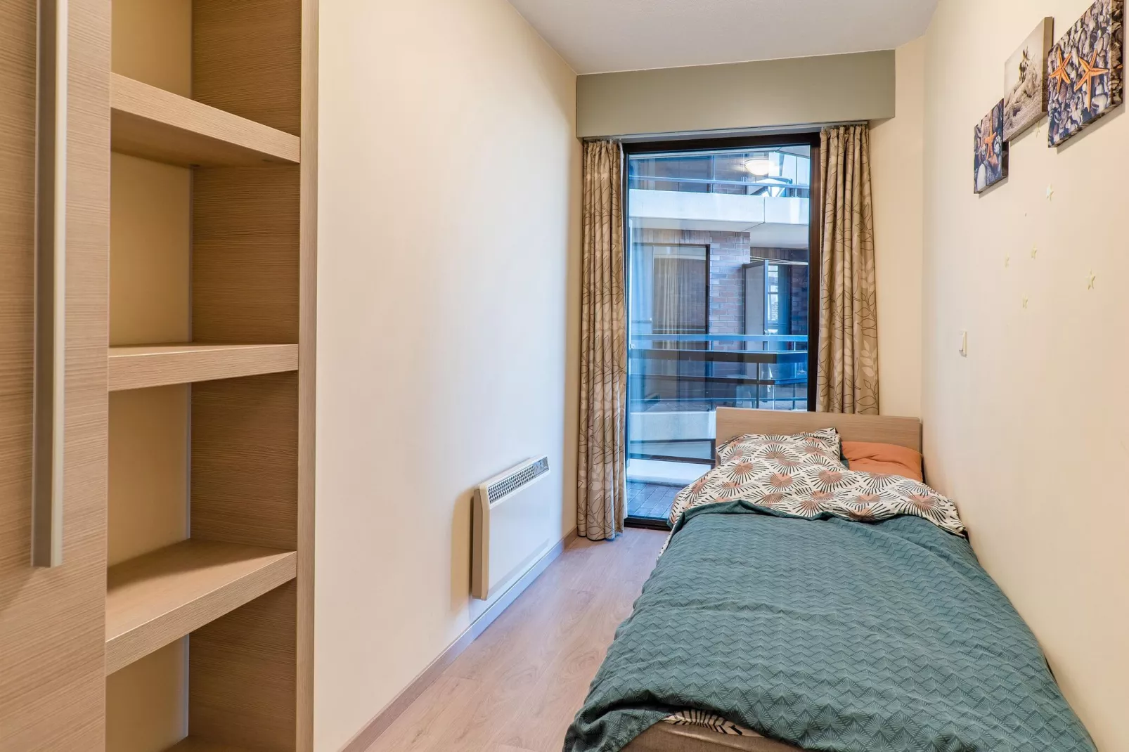 Central Place-Bedroom