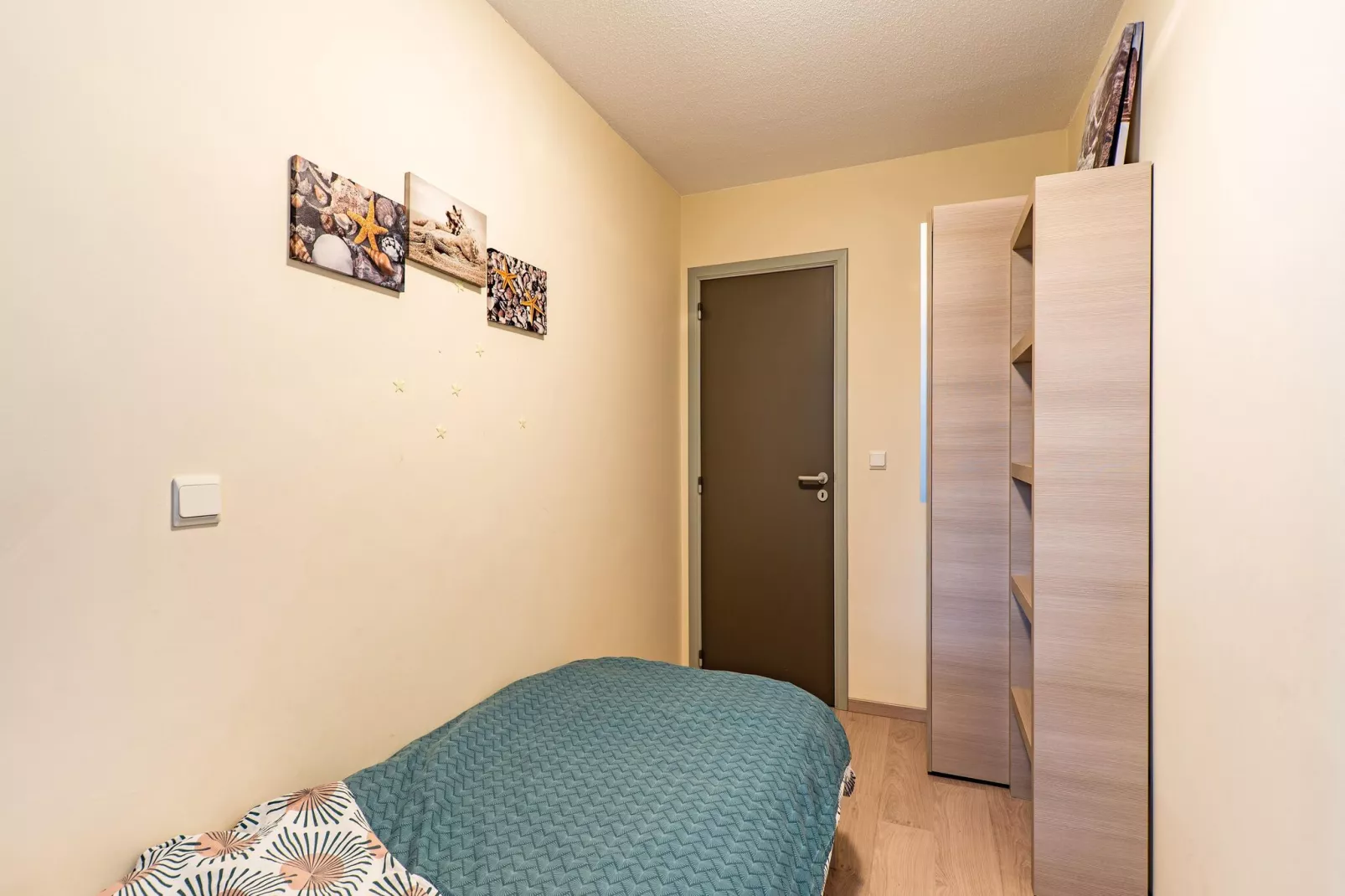 Central Place-Bedroom