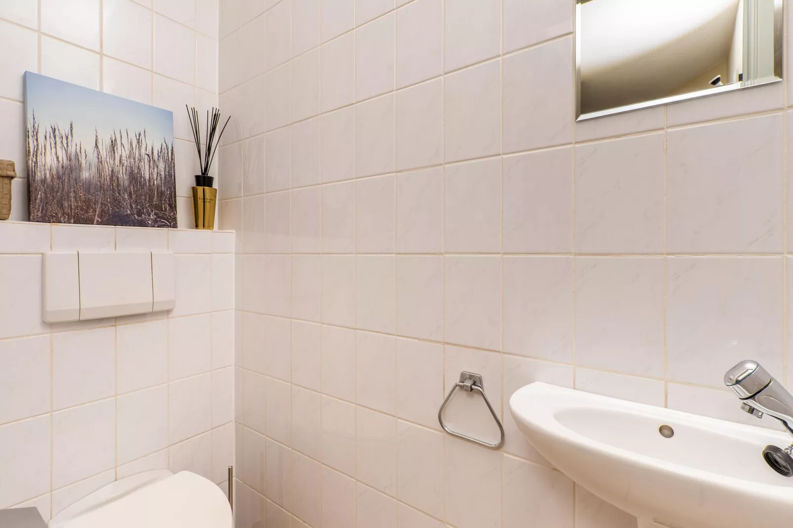 Central Place-Bathroom