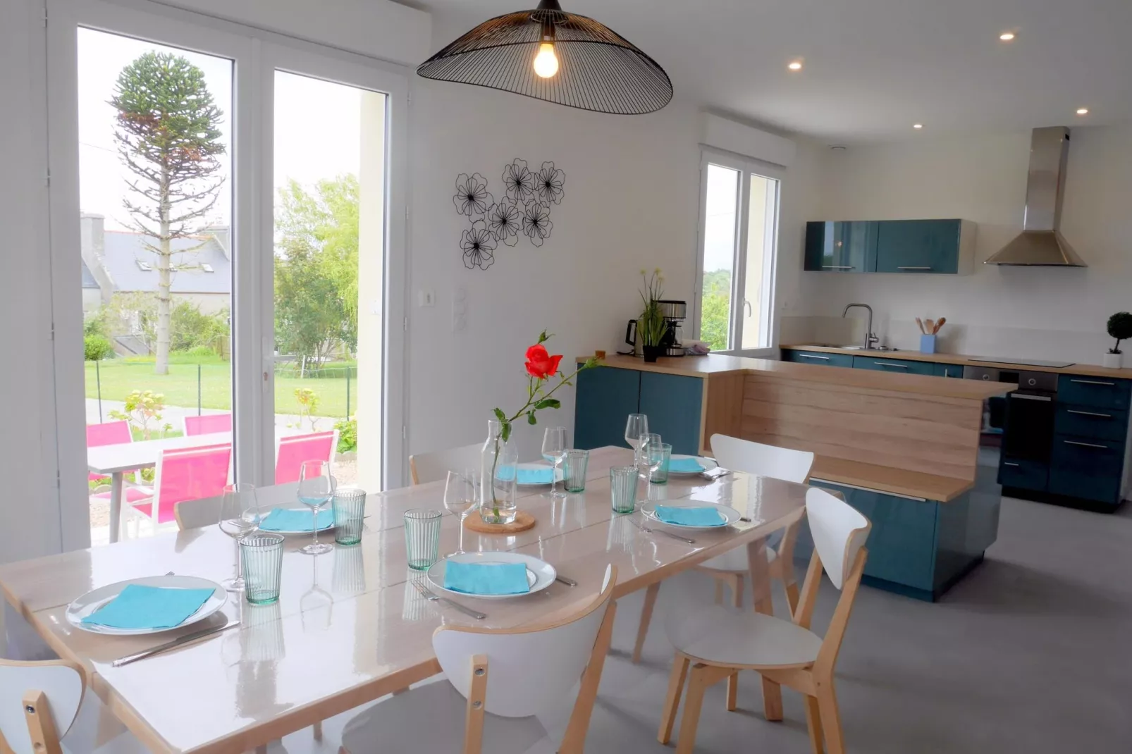 Ferienhaus St  Pabu-Salle à manger