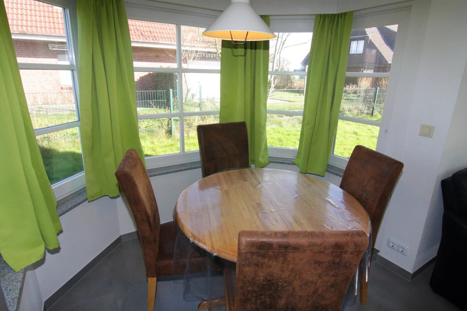 Reihenhaus in Friedrichskoog-Spitze-kleiner Steert 6-Salle à manger