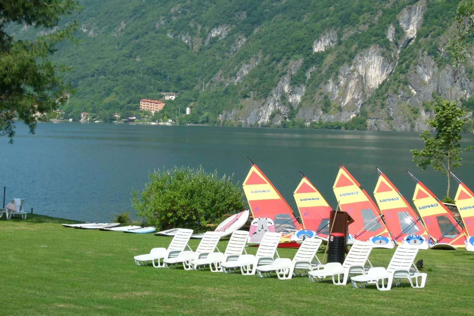 Residence Porto Letizia Porlezza - Palace 2-room 6 pax Lake View Plus P2LP6 8209-Gardens summer