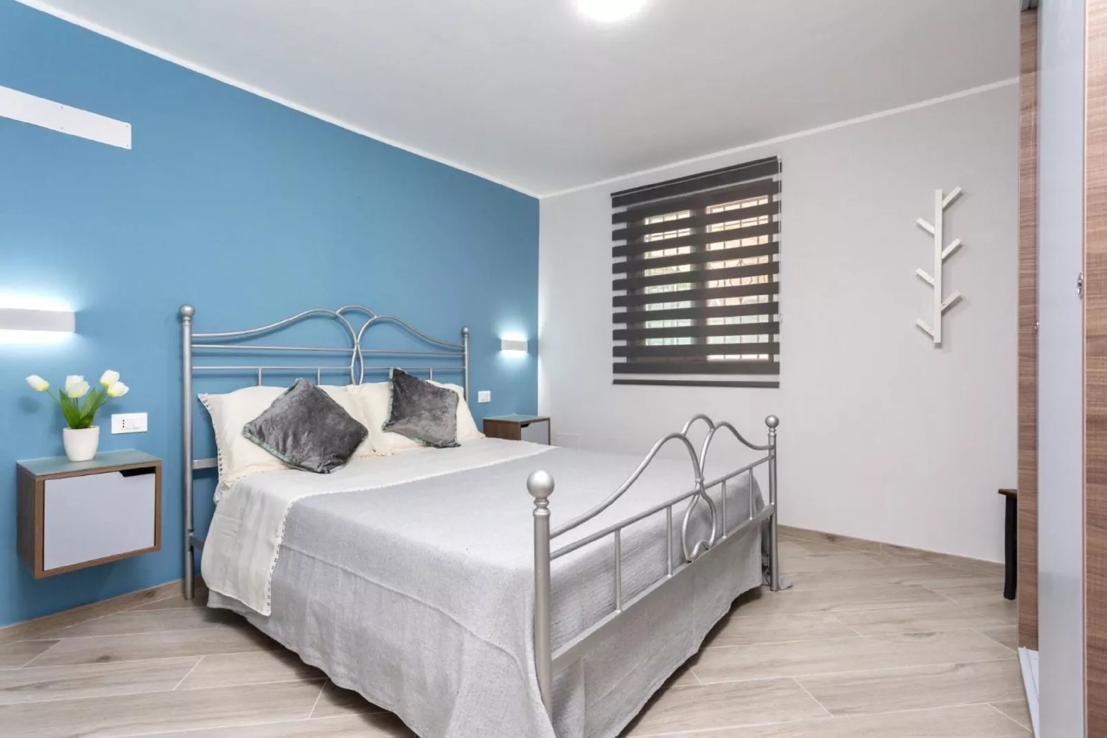 Elena Sei-Bedroom