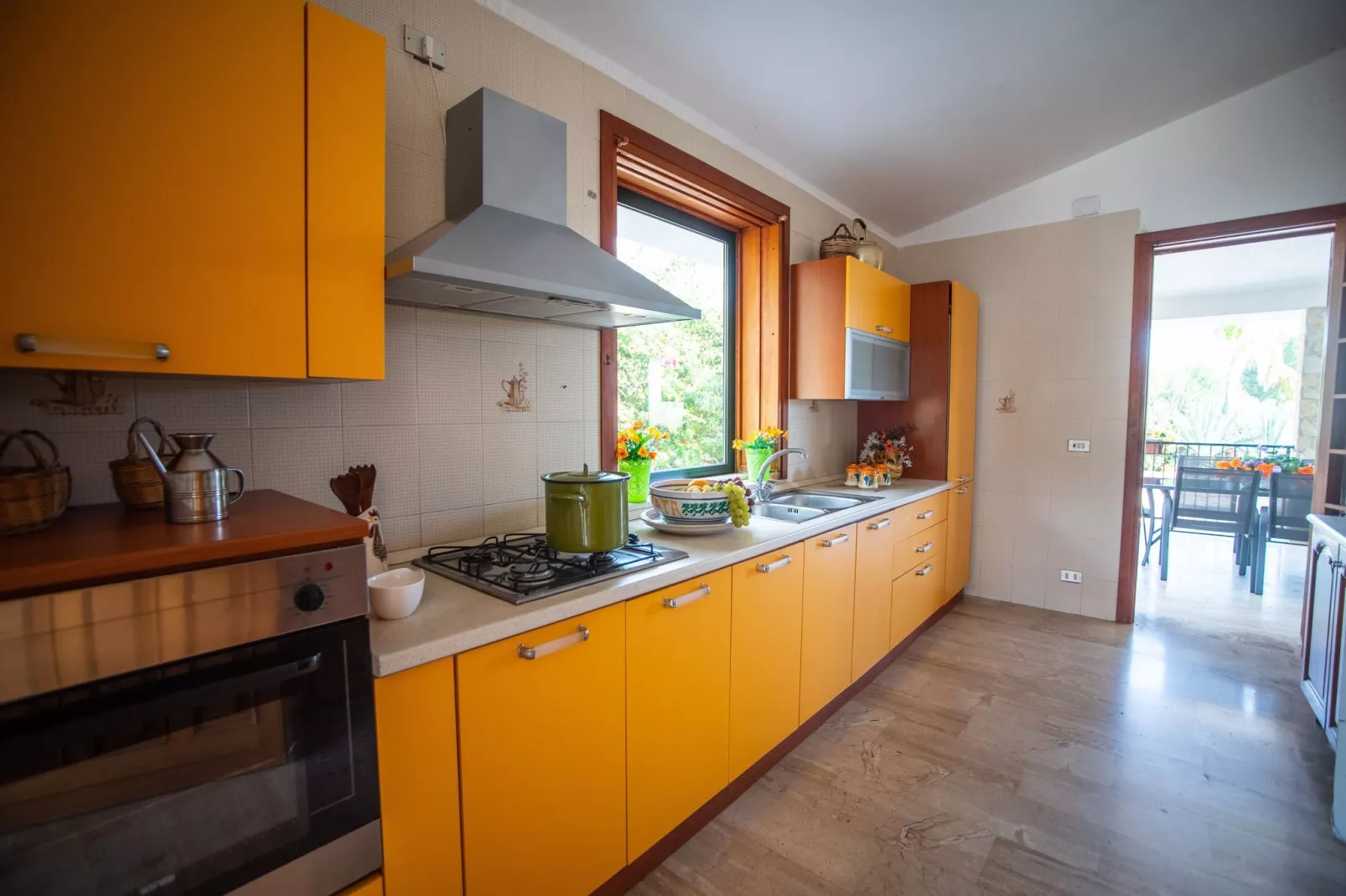 La Vela Sei-Kitchen