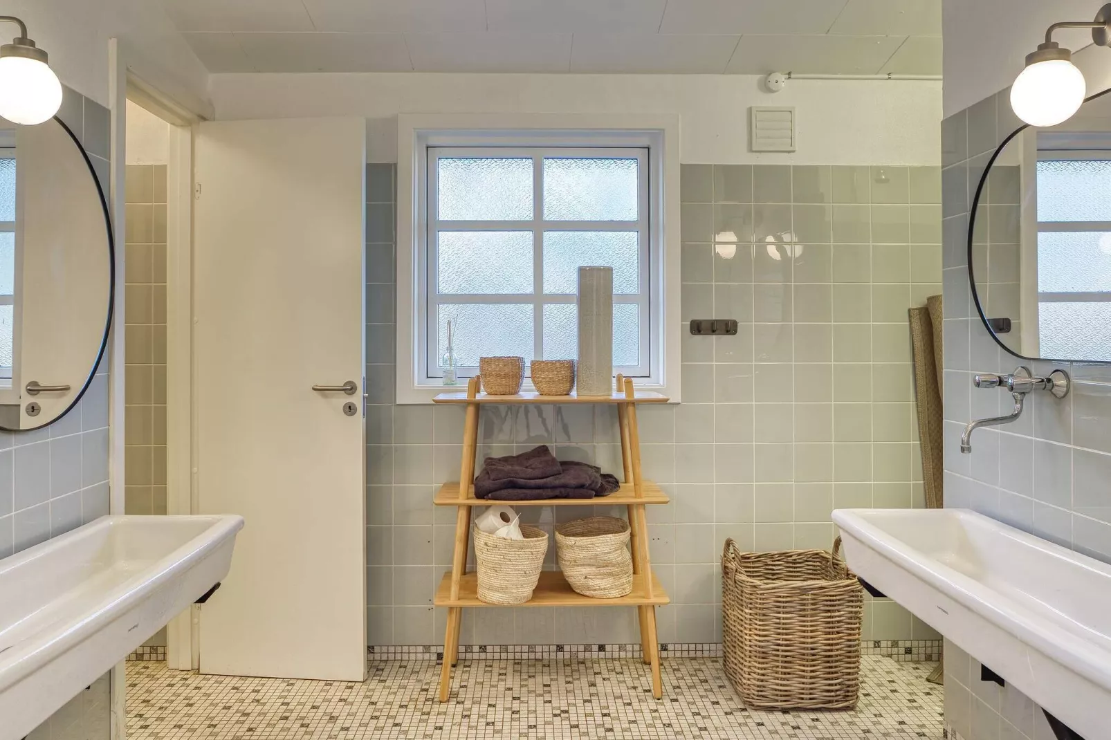 18 person holiday home in Frederiksværk-By Traum-Indoor