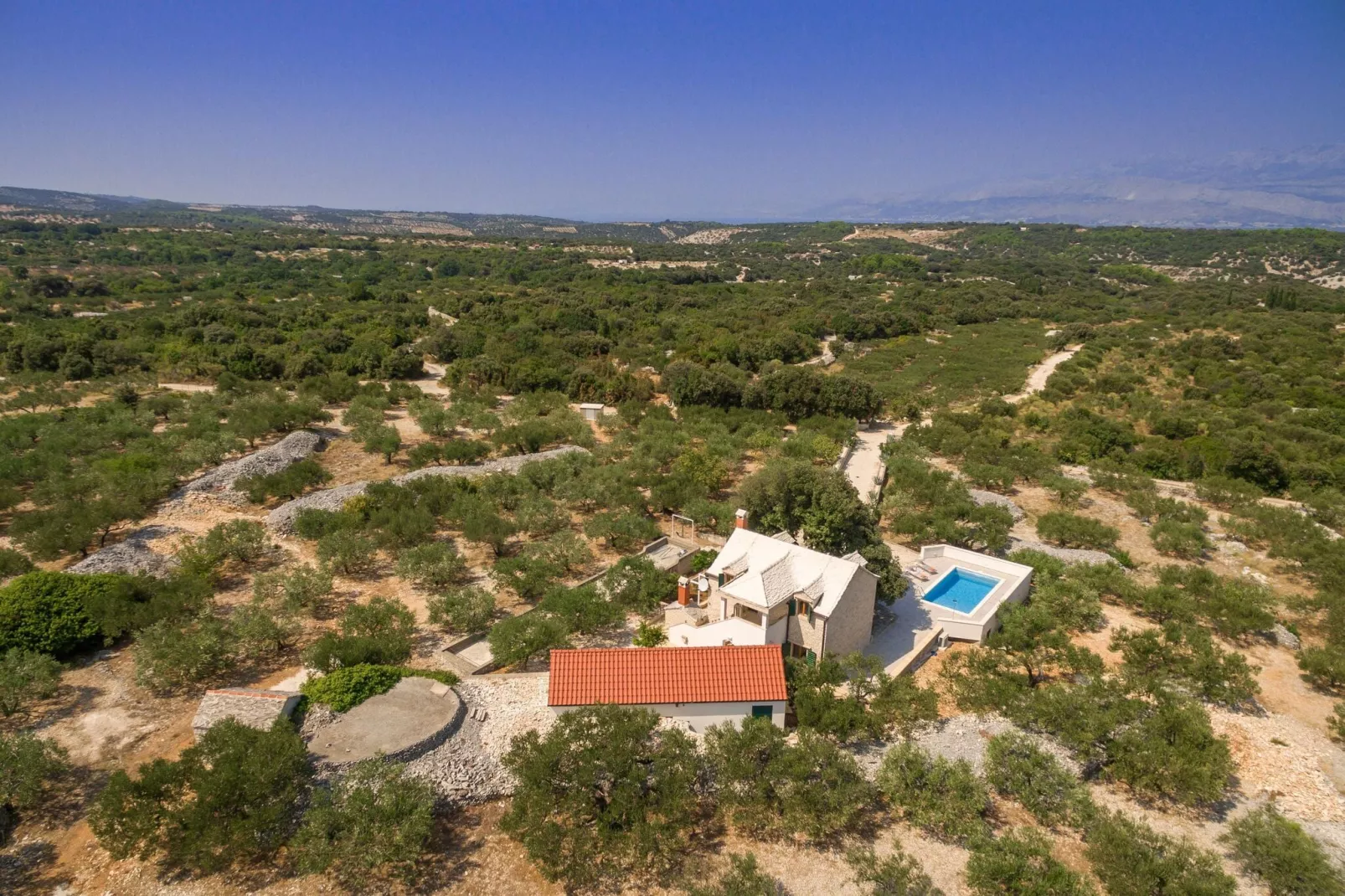 Villa Dubrava-Areas summer 1km