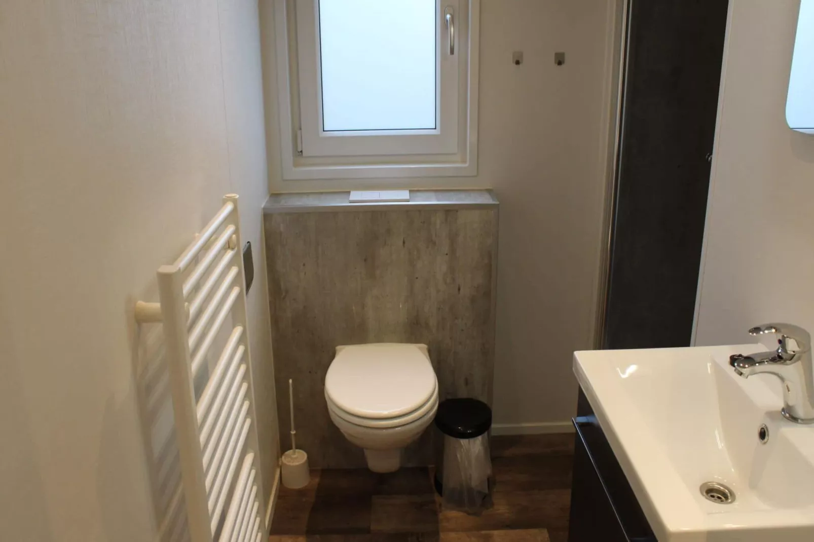 Resort De IJssel Eilanden 2-Bathroom