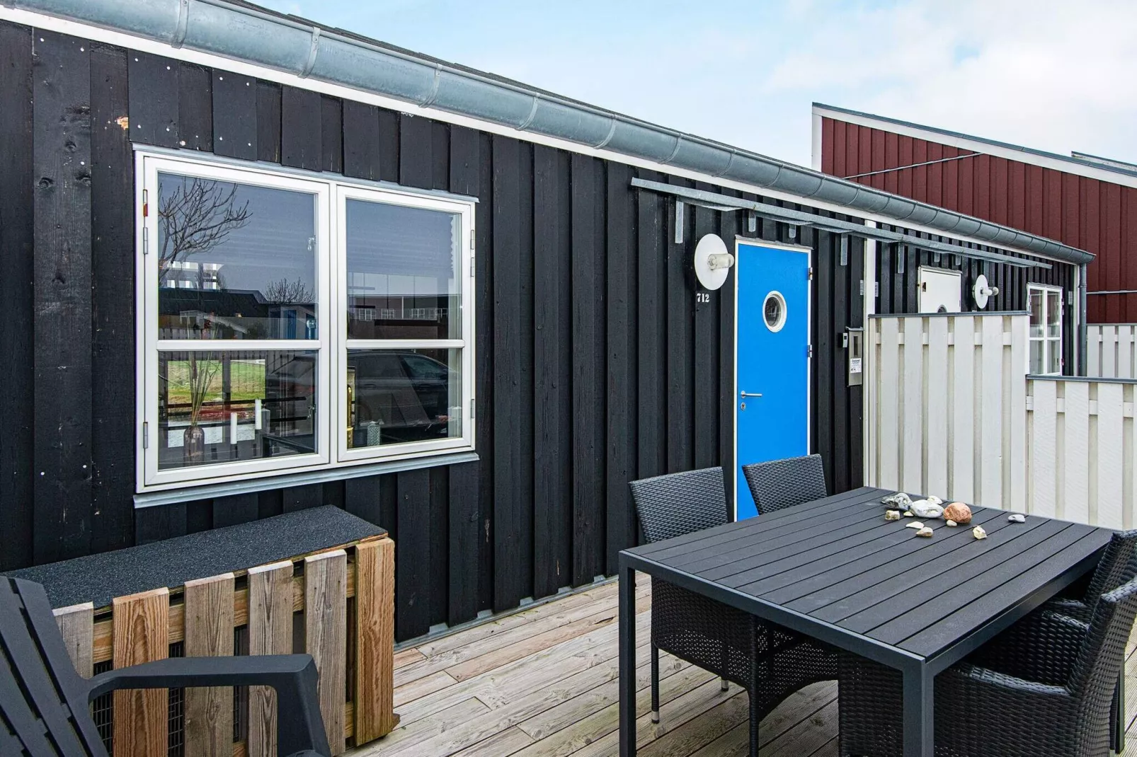 4 room,2 levels-View