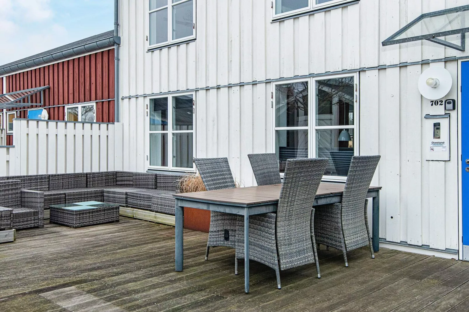 4 room,2 levels-View
