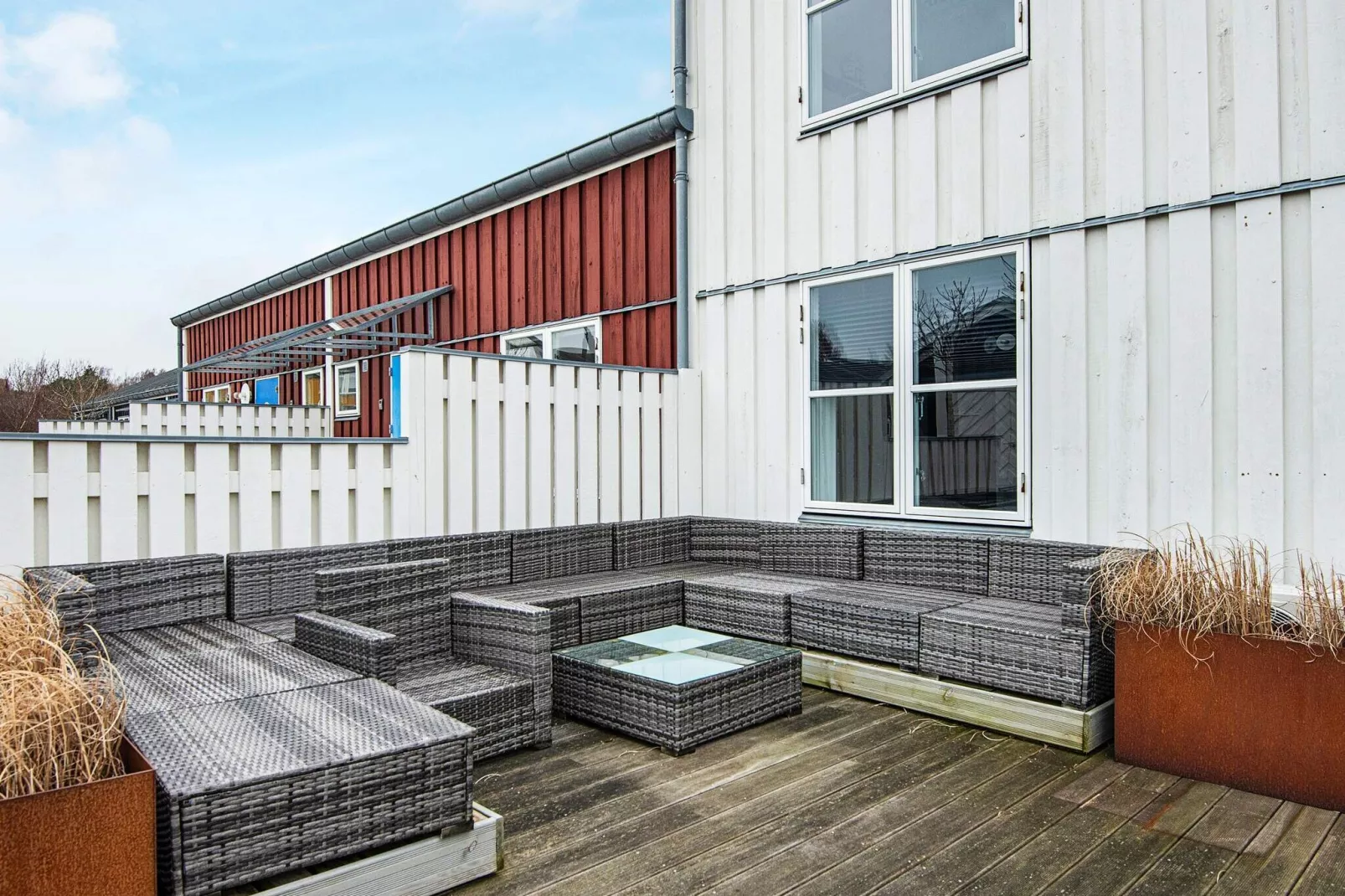 4 room,2 levels-View