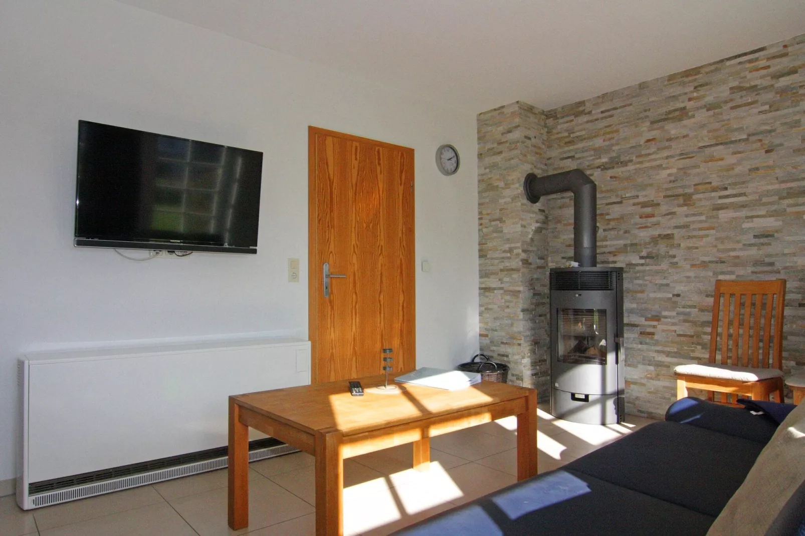 Steert 2-Living room