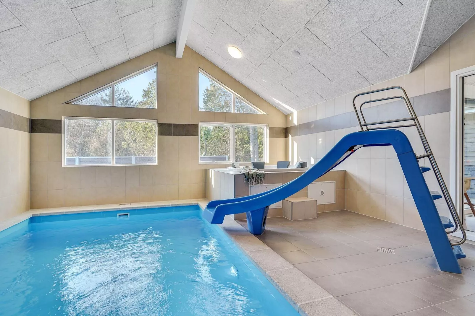 18 Personen Ferienhaus in Ålbæk-Schwimmbad