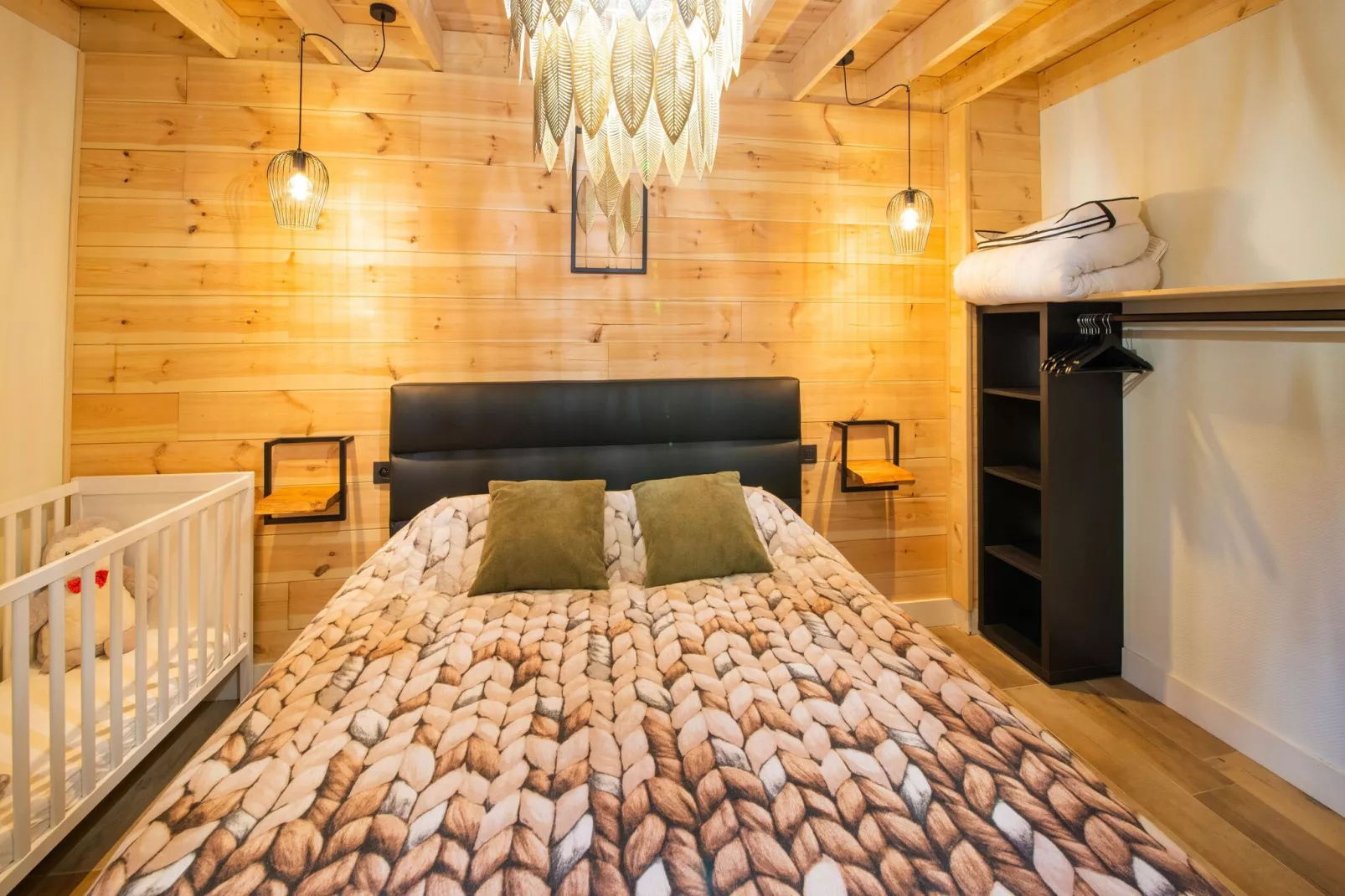 Chalet Interwood d'Oré-Bedroom