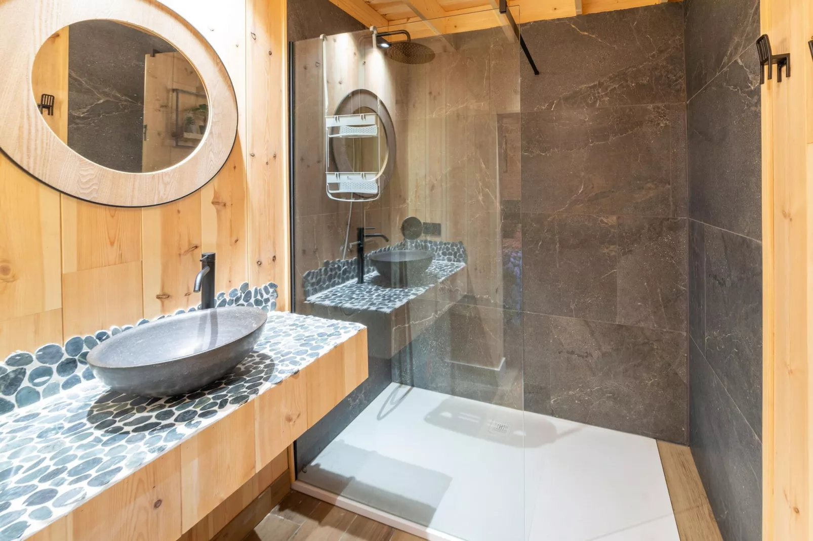 Chalet Interwood d'Oré-Bathroom
