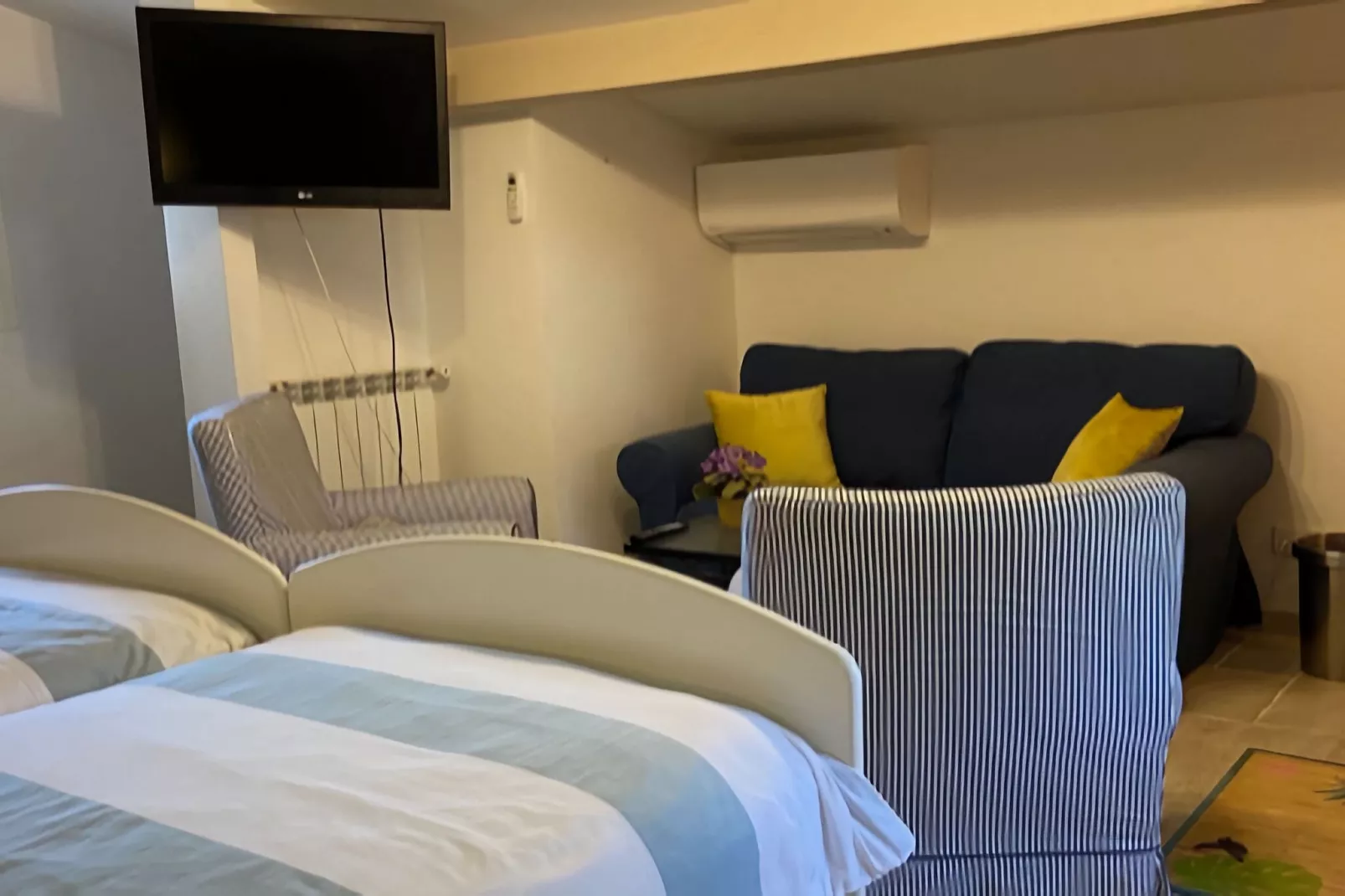 Palmiers-Bedroom