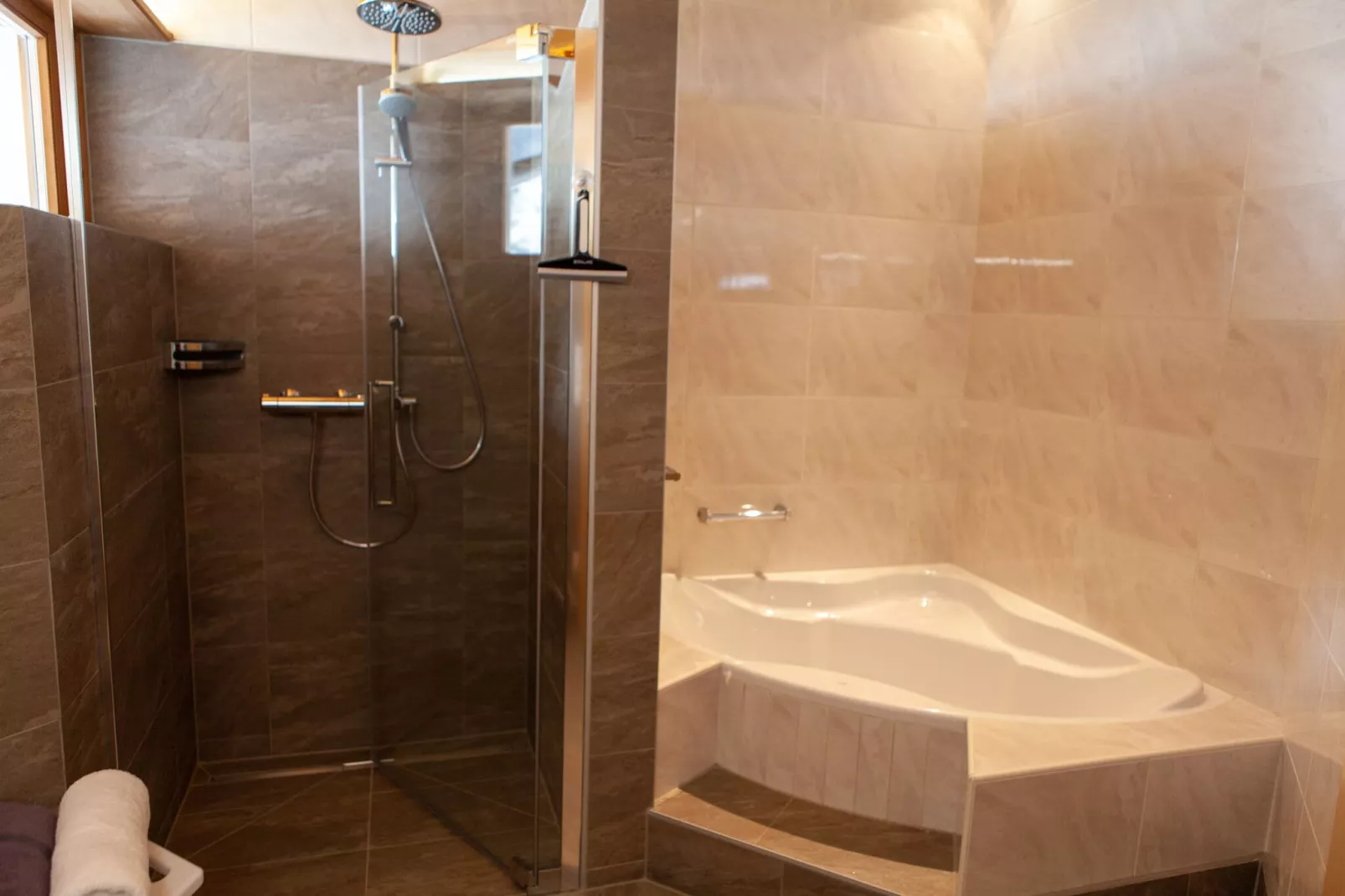 Lehner Schlössl-Bathroom