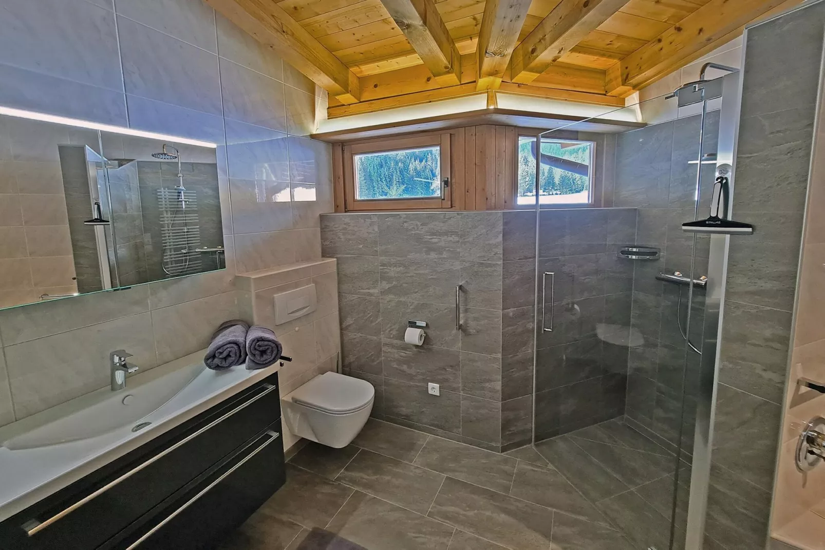 Lehner Schlössl-Bathroom