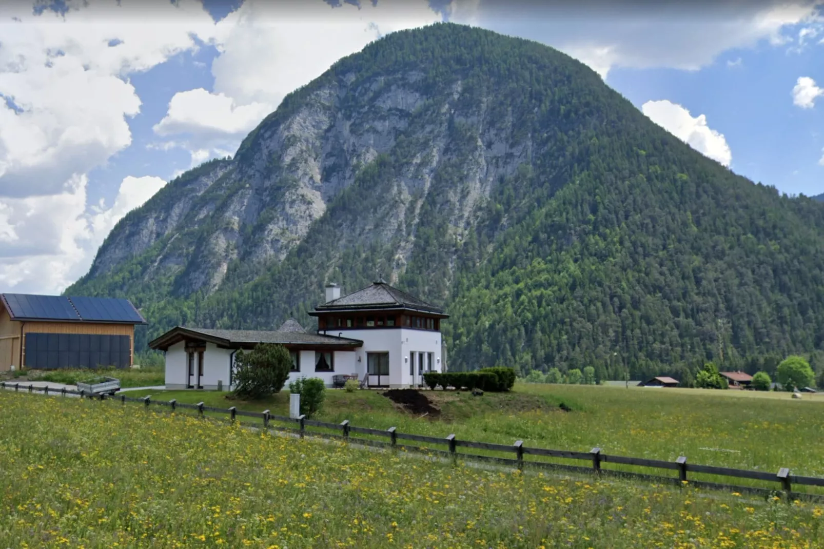 Lehner Schlössl-Exterior summer