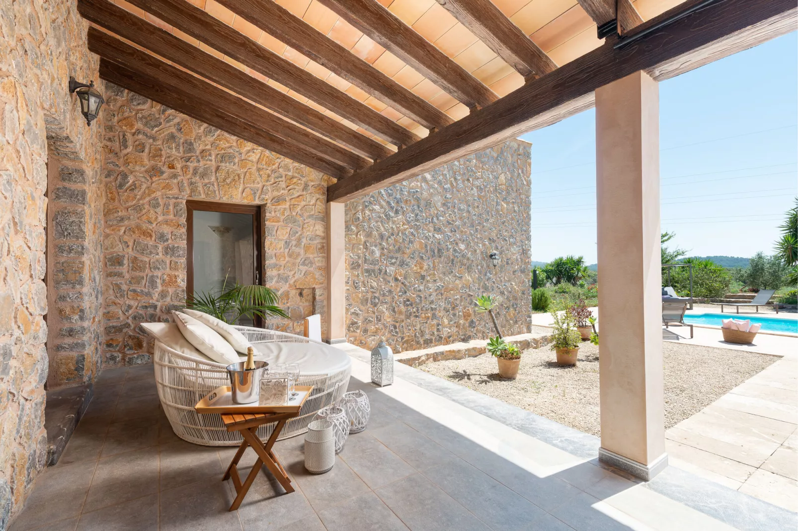 Bellpuig-Exterior summer