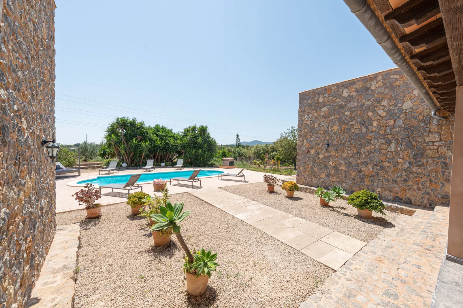Bellpuig-Exterior summer